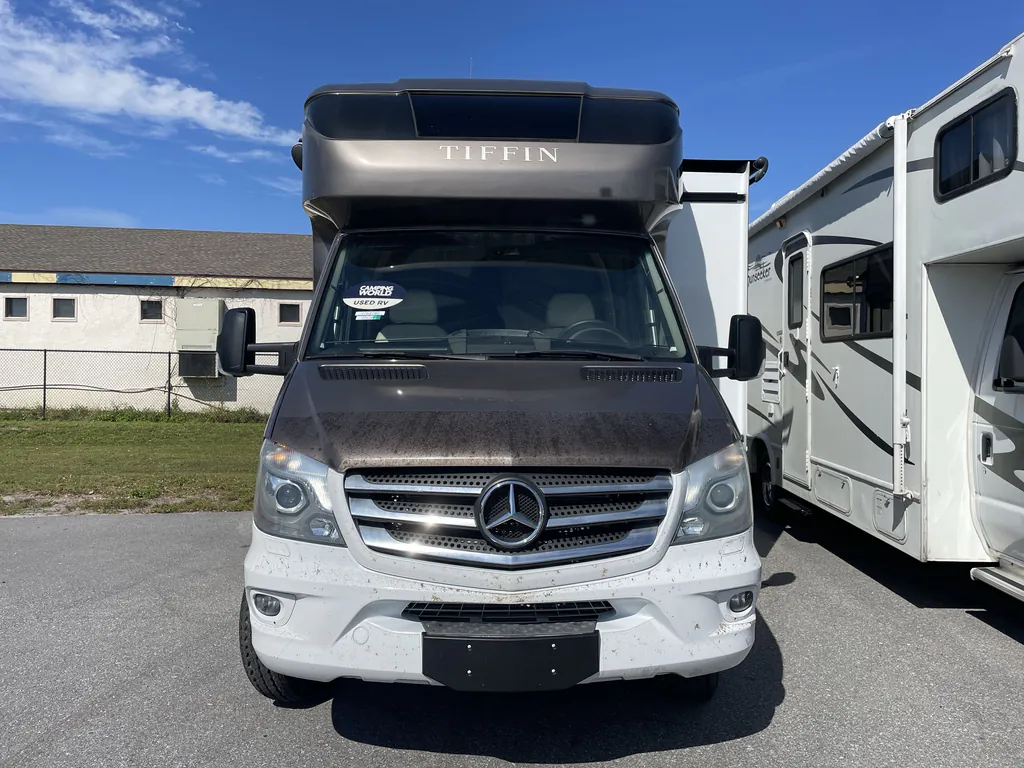2019 Tiffin Wayfarer 25 QW, Photos photo 2
