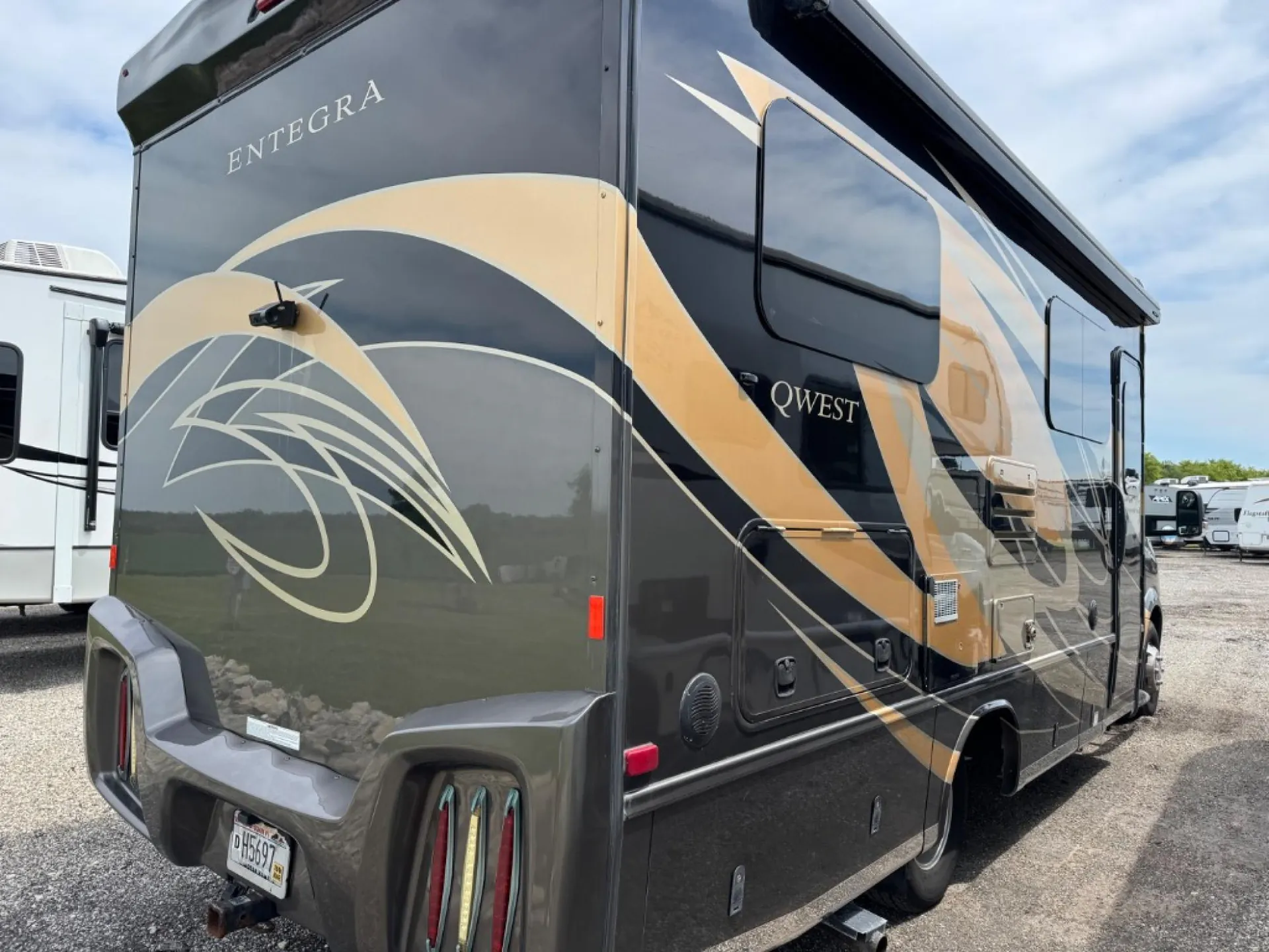 2019 Entegra Coach Qwest 24A dealer photo 5 from Markquart RV
