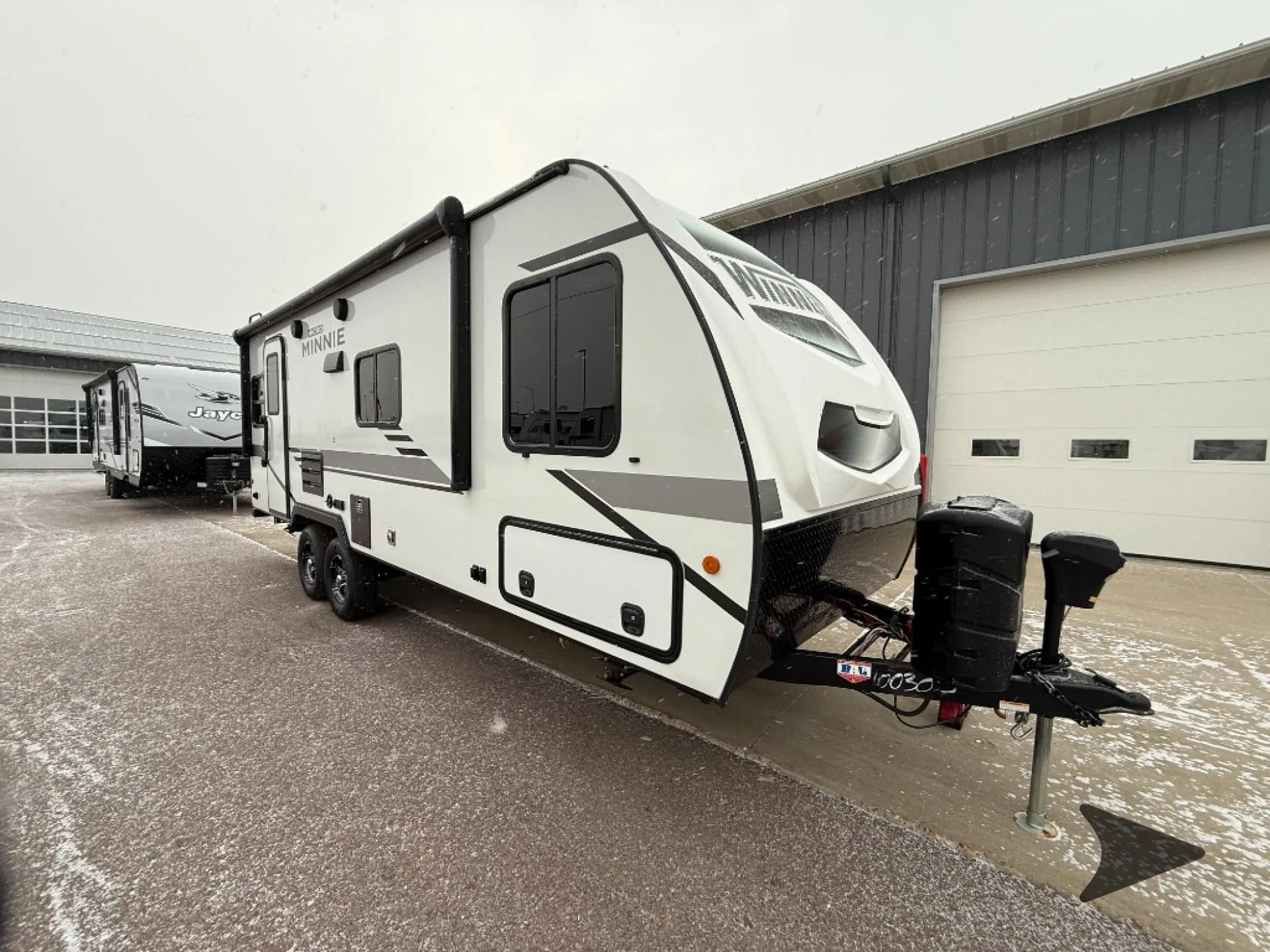2021 Winnebago Micro Minnie 2225RL - Photo 2