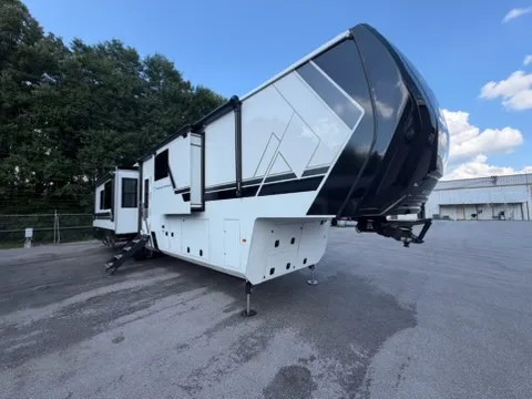 2026 Keystone Rv Montana 3900RK - Photo 2