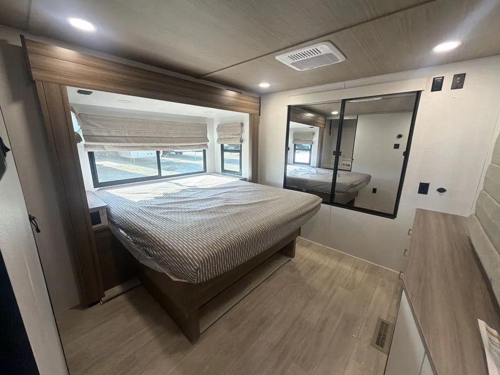 2027 Forest River Vibe 3400SB, Photos photo 18