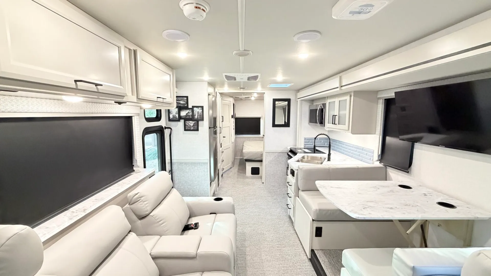 2026 Holiday Rambler Admiral 28A - Photo 3
