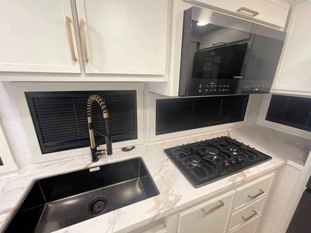 2026 Brinkley Model Ix 20X, Photos photo 8