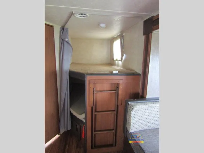 2015 Forest River RV Salem 262BHXL - Photo 2