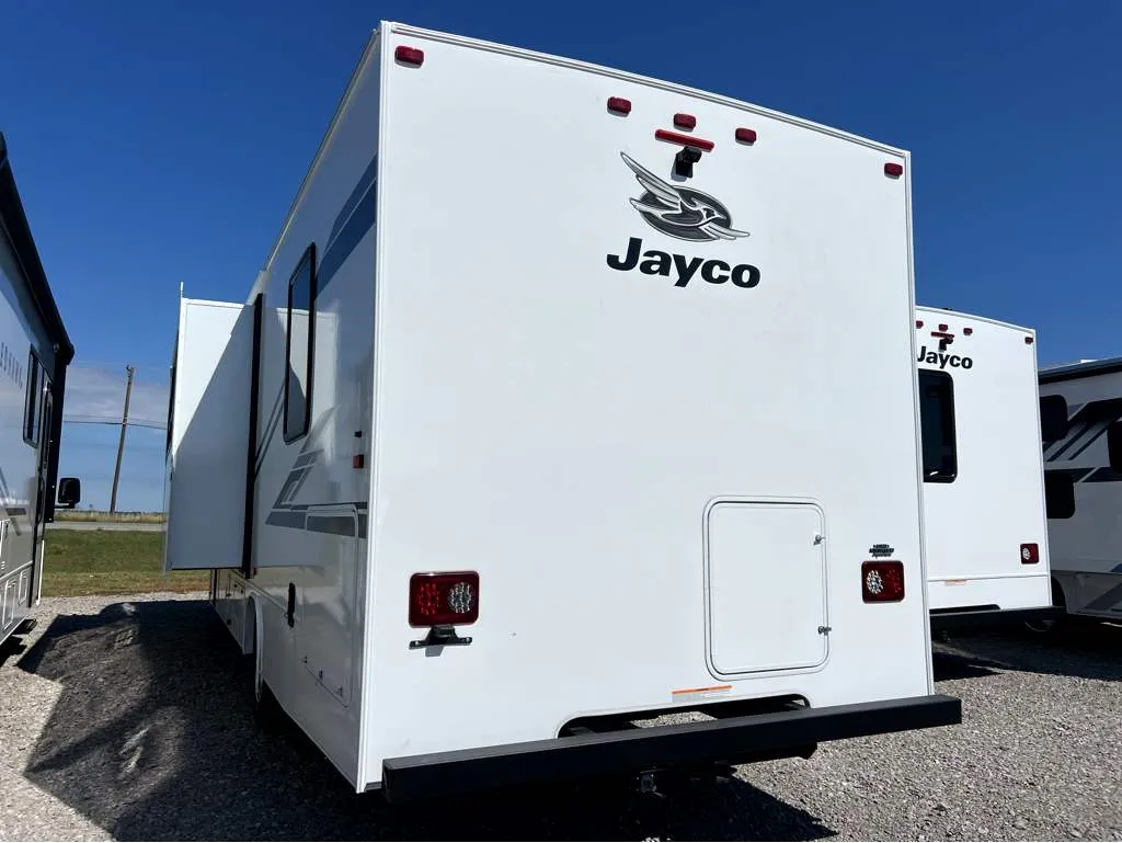 2026 Jayco Redhawk SE 29KF - Photo 4