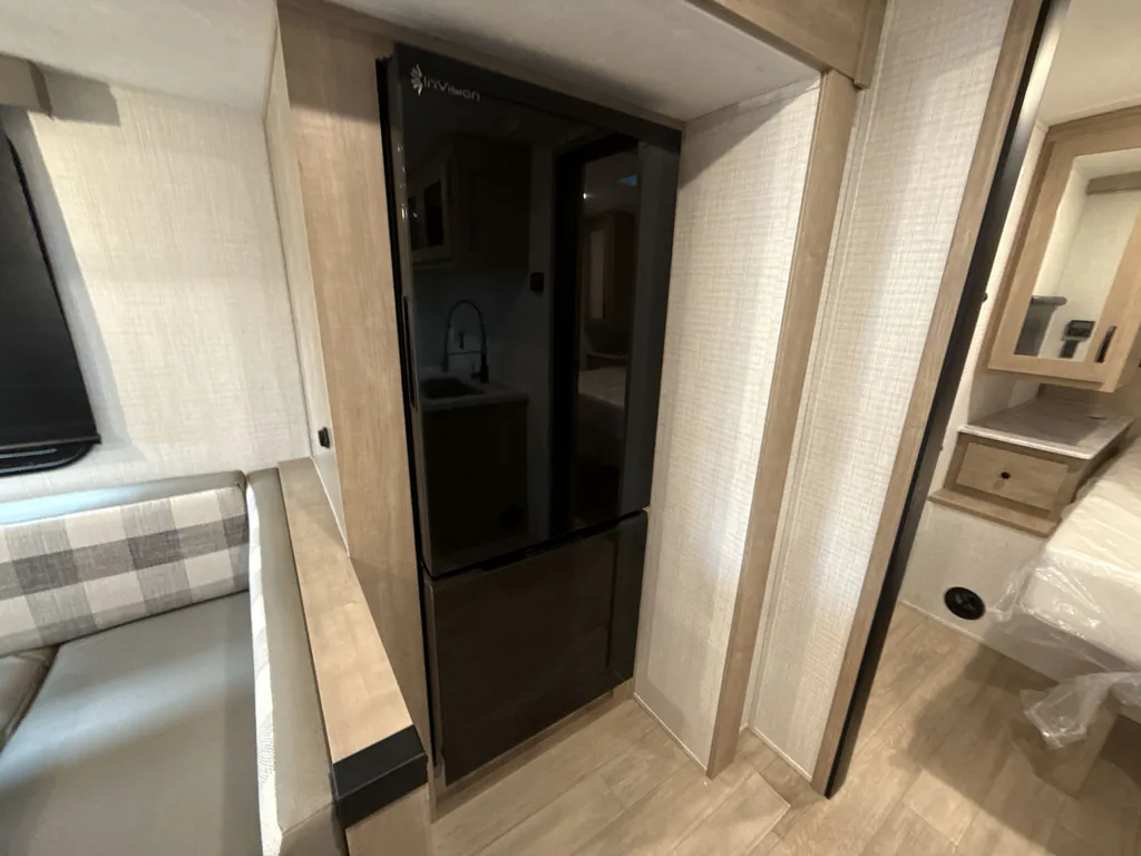 2025 Forest River Solaire 2430BHS, Photos photo 6