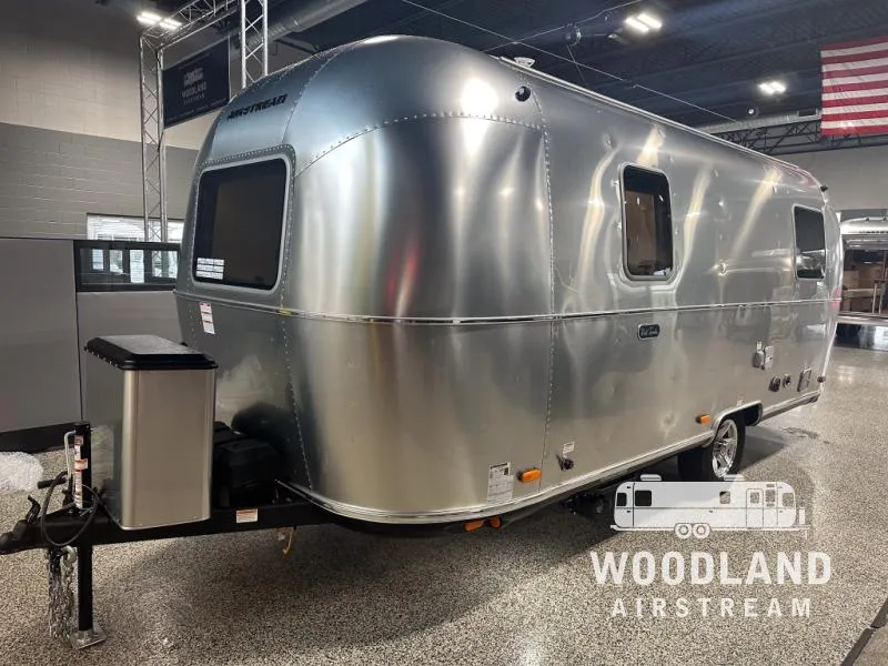 2026 Airstream World Traveler 22RB - Photo 2
