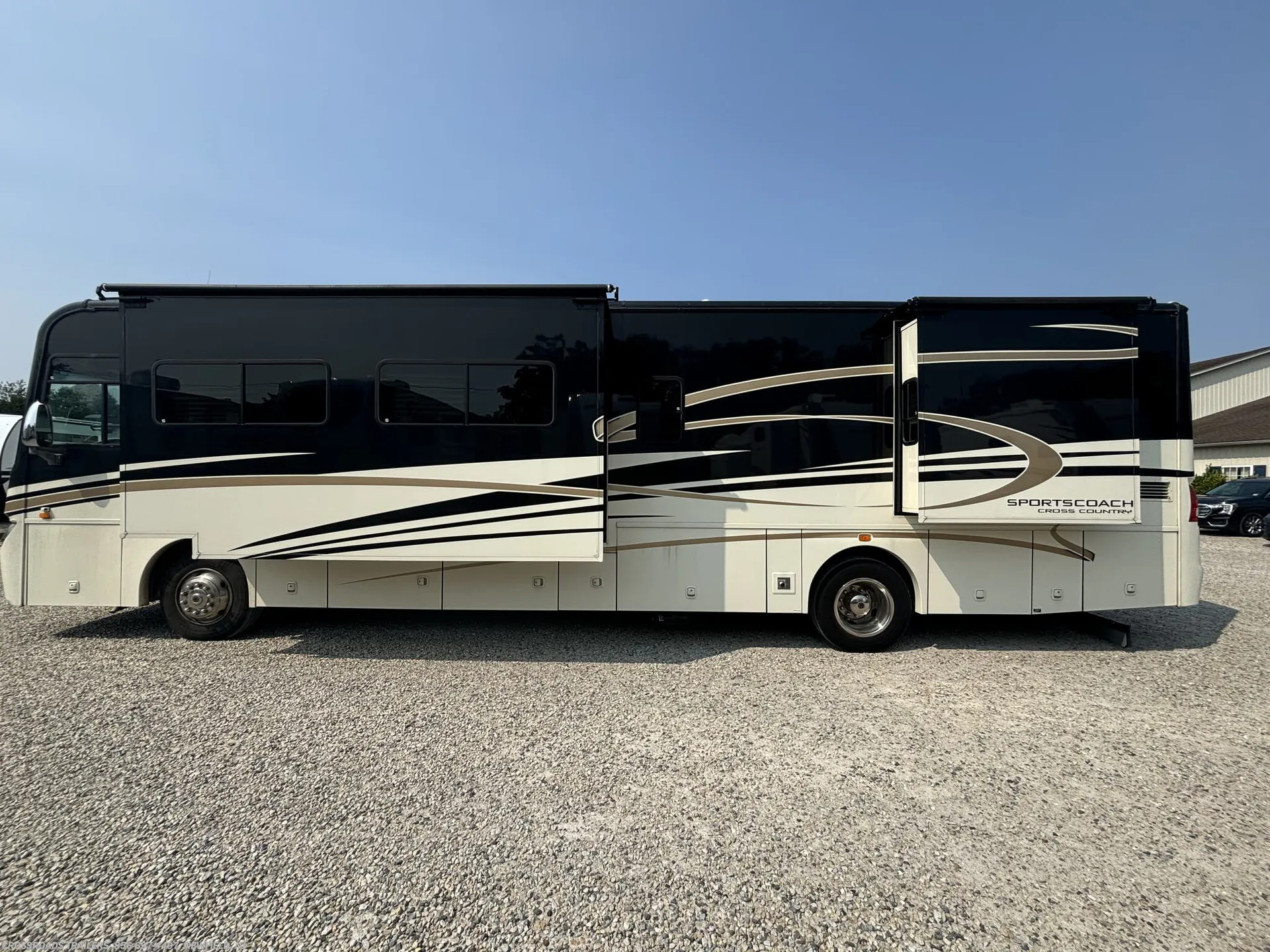 2018 Coachmen Pursuit Precision 27DS - Photo 4