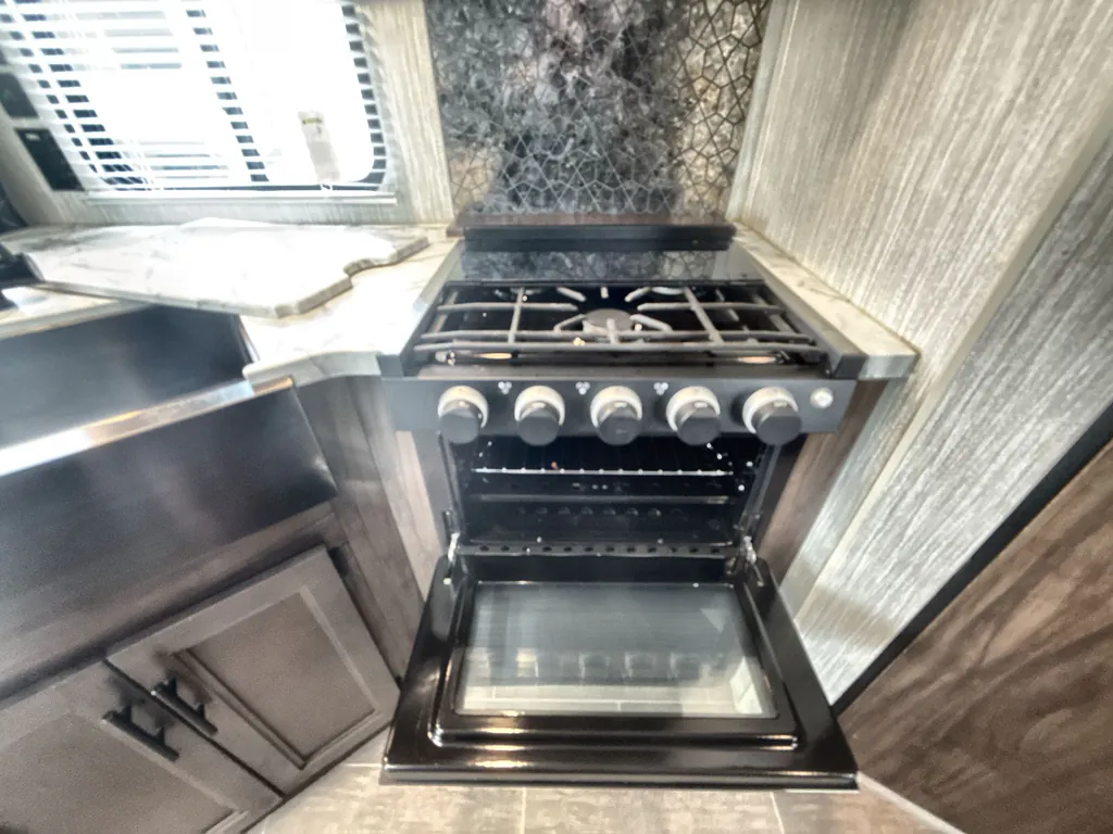 2021 Forest River Cherokee 274BRB, Photos photo 11