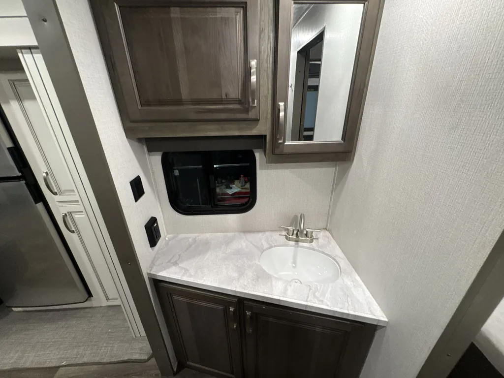 2022 Keystone Cougar Half-Ton 30BHS, Photos photo 18