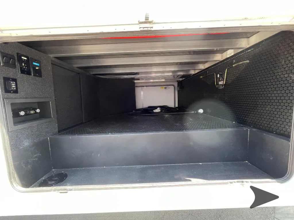 2024 Brinkley Model Z 3610, Photos photo 5