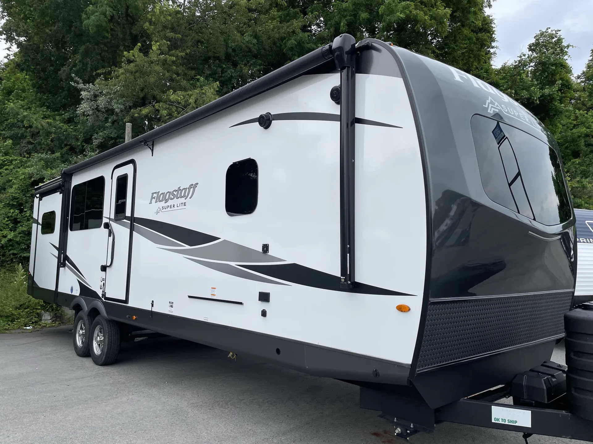 2025 Forest River Flagstaff Super Lite 29RLS - Photo 2