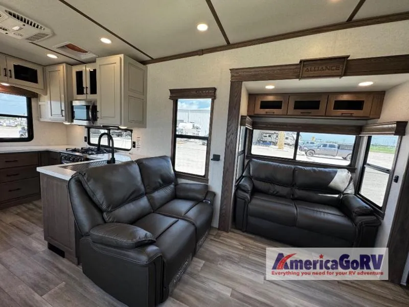 2023 Alliance RV Paradigm 382RK - Photo 3