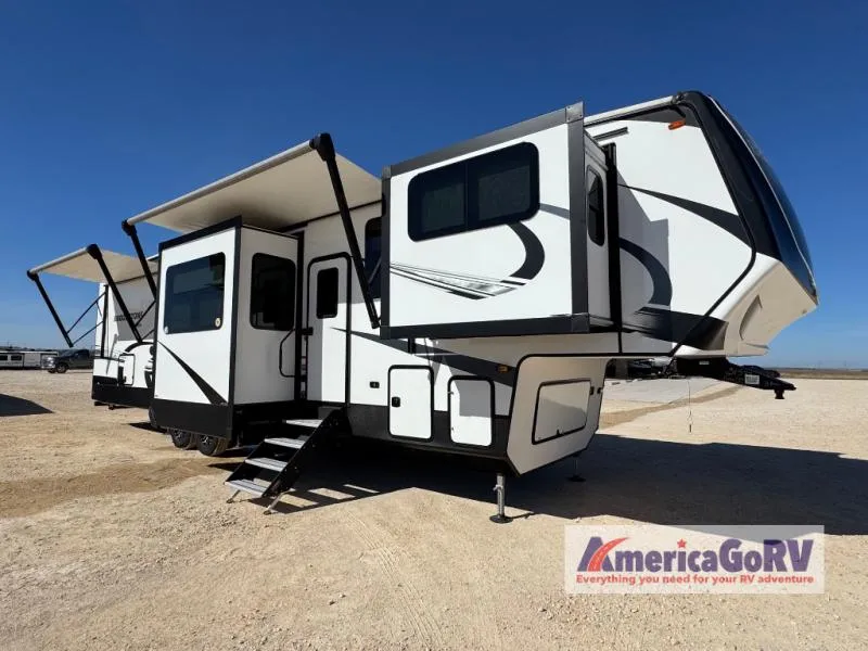 2024 Coachmen Brookstone 344FL - Photo 4