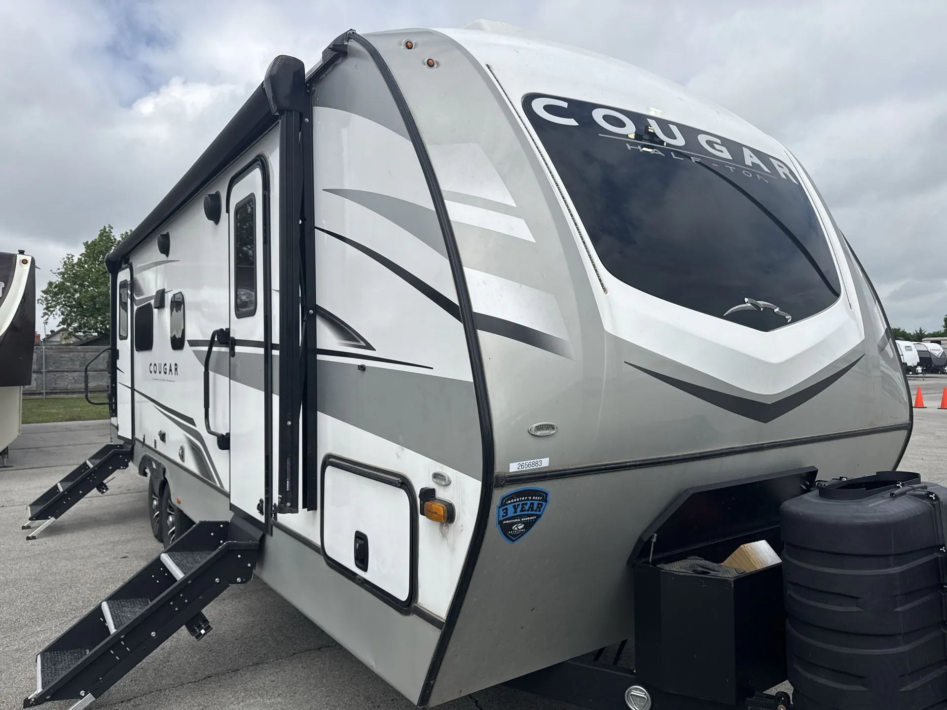 2024 Keystone Cougar Half-Ton 25RDS - Photo 2
