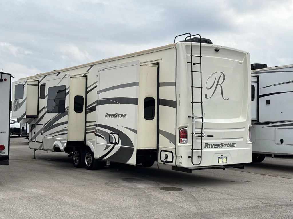 2018 Forest River RiverStone 39FK, Photos photo 6