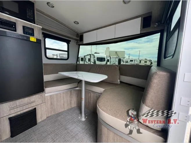 2022 inTech RV Sol HORIZON - Photo 4