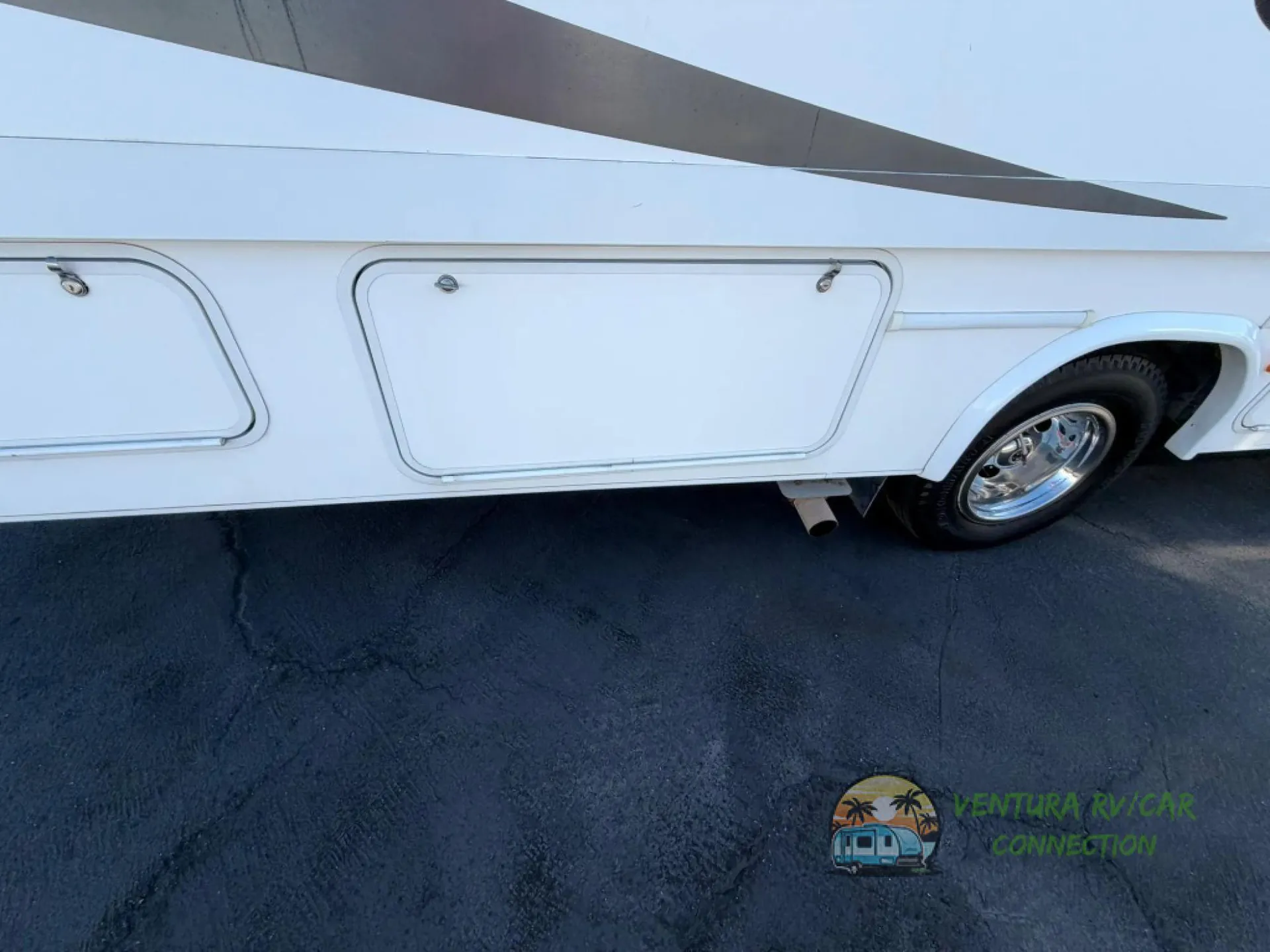2010 Forest River Sunseeker 3170DS - Photo 4