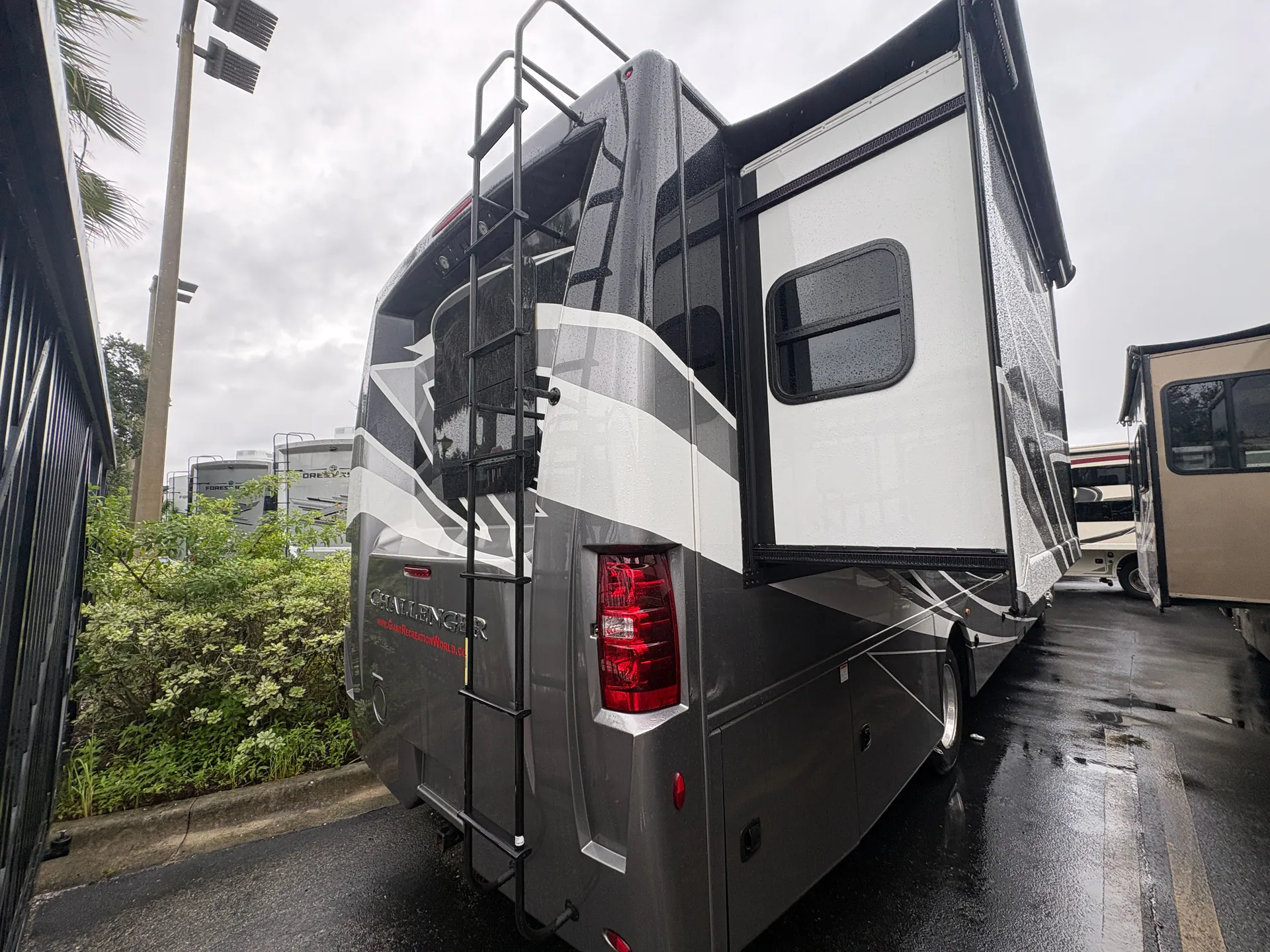 2023 Thor Motor Coach Challenger 36FA - Photo 4