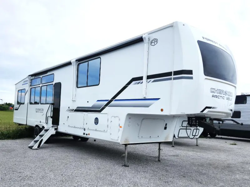 2026 Forest River Cherokee Arctic Wolf 38LEAHG - Photo 2