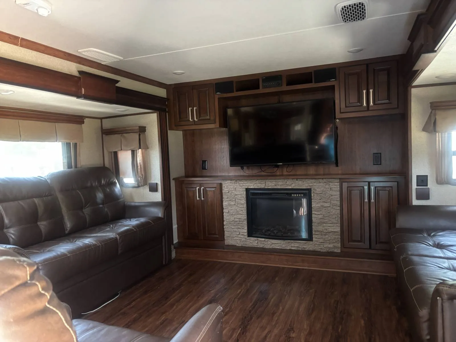 2017 Keystone RV ALPINE 3661FL 3661FL - Photo 4