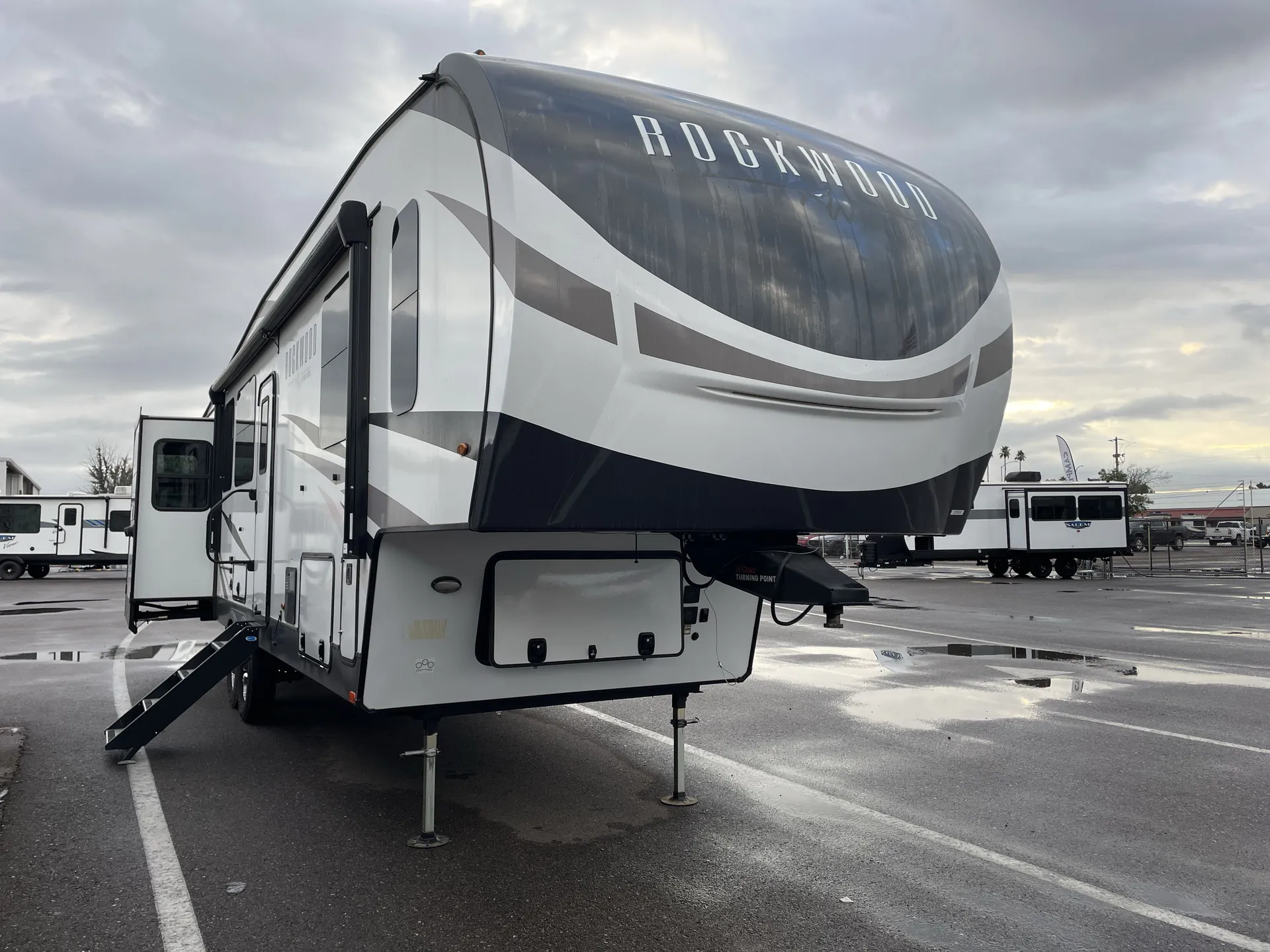 2023 Forest River Rockwood Signature 2898BS - Photo 2