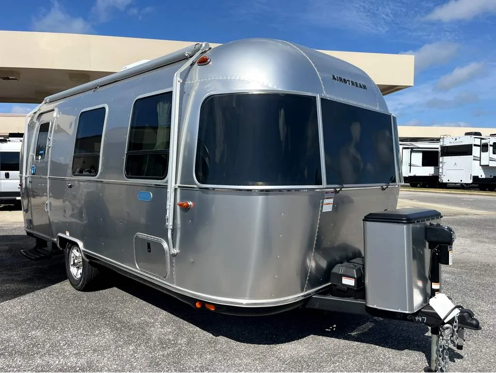 2026 Airstream Bambi 22FB - Photo 2