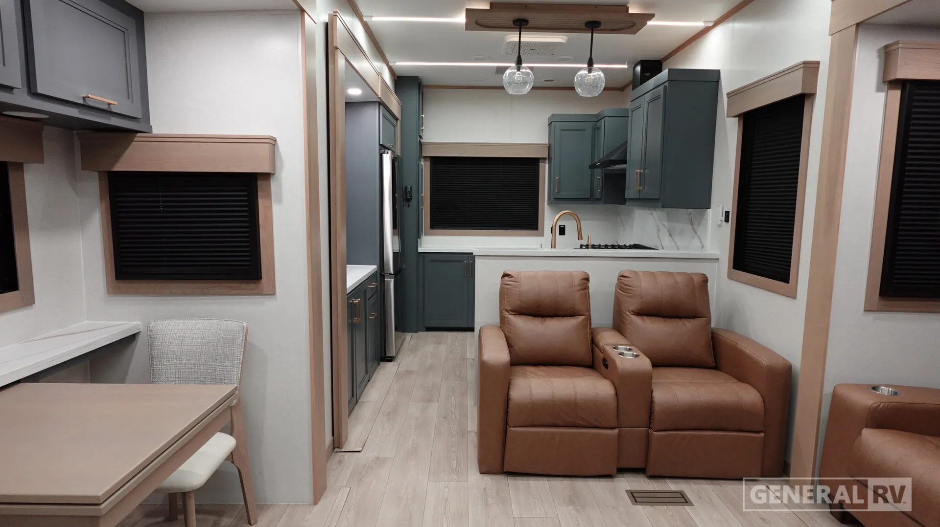 2027 Crossroads RV Redwood 401LK - Photo 3