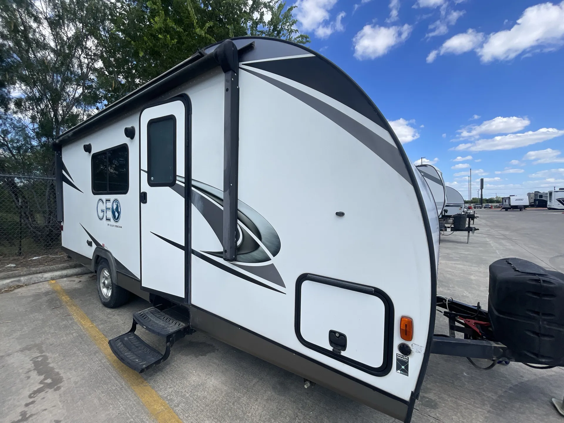 2019 Gulf Stream Geo SVT 19FMB - Photo 2