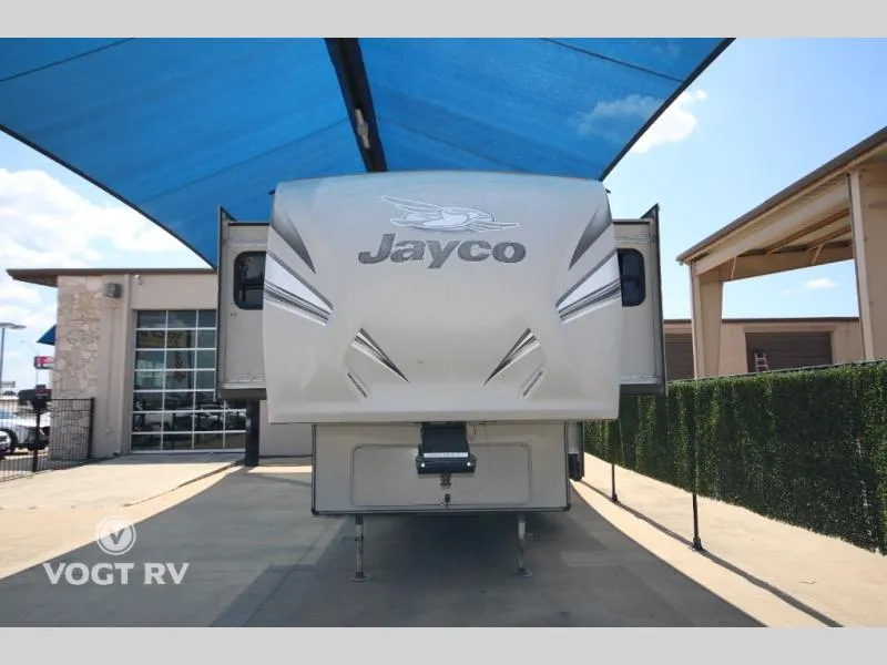2017 Jayco Eagle 339FLQS - Photo 3