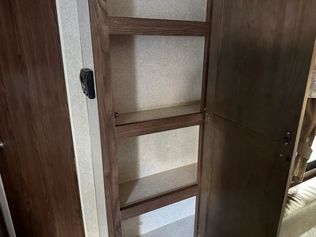 2018 Forest River Flagstaff Micro Lite 25BRDS, Photos photo 22