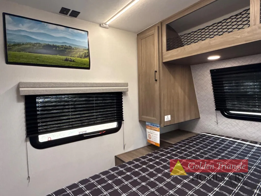 2026 Coachmen Freedom Express Select 30SE, Photos photo 32