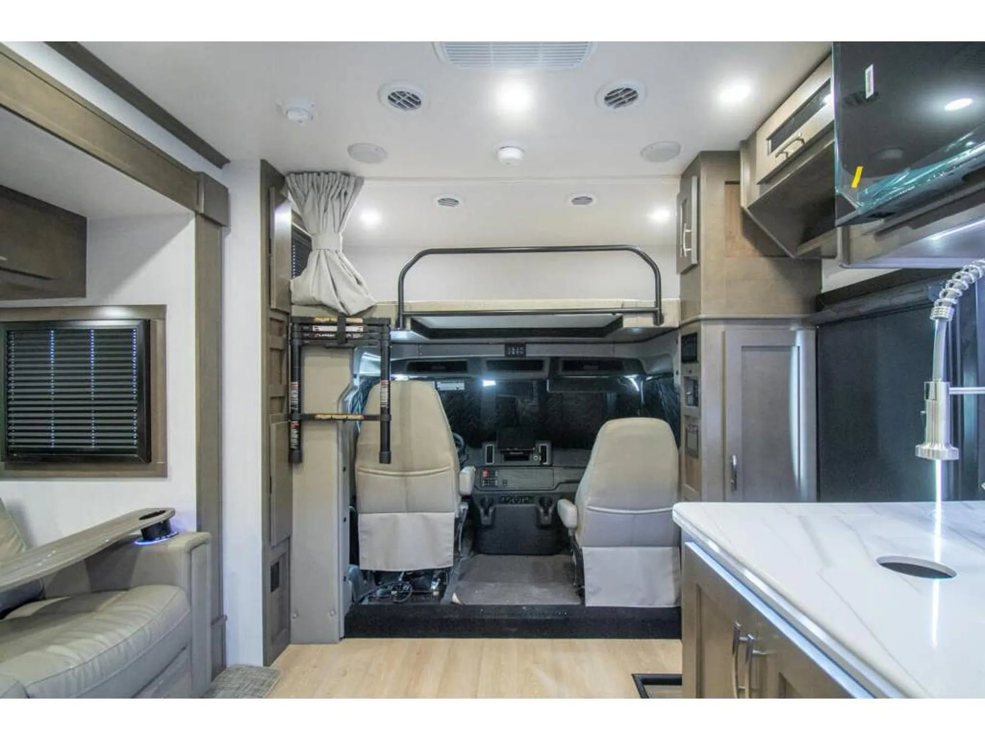 2026 Dynamax Europa 34SS - Photo 3