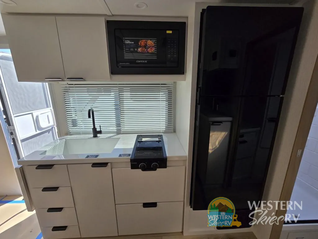 2027 Winnebago Micro Minnie 2108DS, Photos photo 5