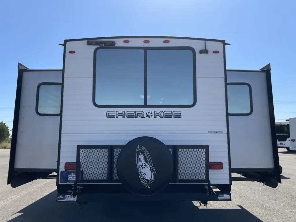 2023 Forest River Cherokee 306MM, Photos photo 6