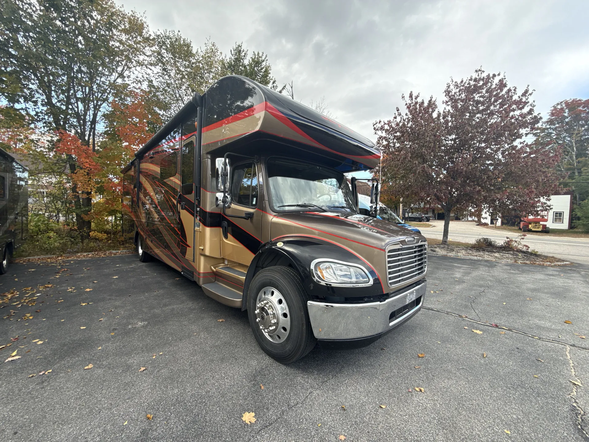 2018 Jayco Seneca 37TS - Photo 2