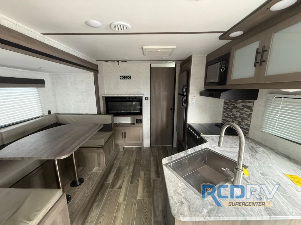 2022 Gulf Stream RV Kingsport Ultra Lite 24RLS, Photos photo 4