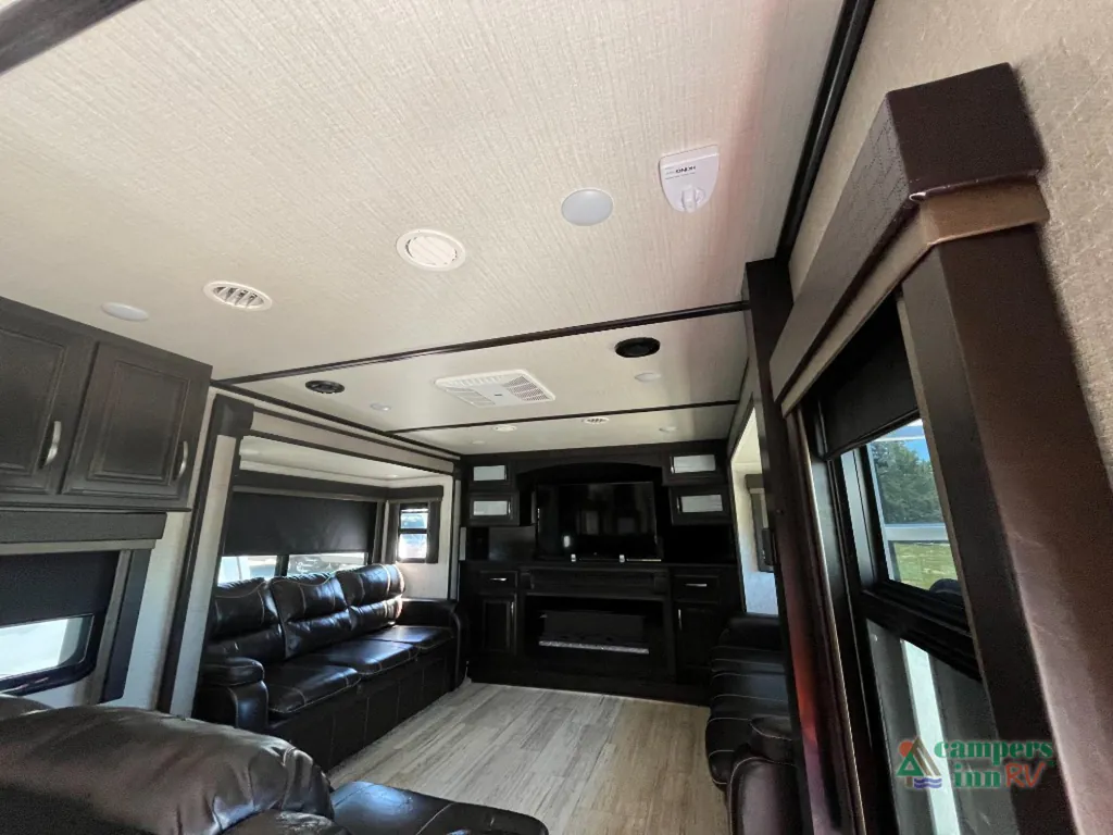 2018 Grand Design Momentum 376TH, Photos photo 12
