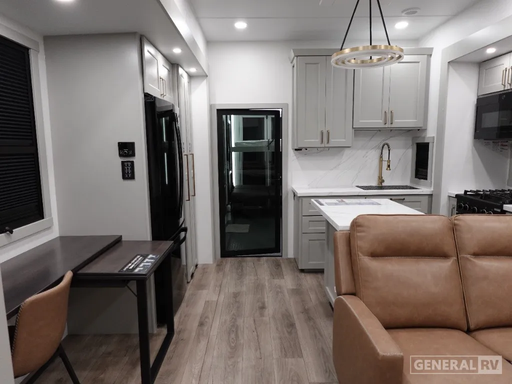 2026 Brinkley Model G 3950 - Photo 3