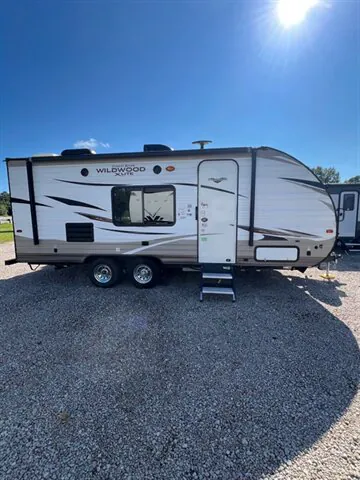 2018 Forest River Wildwood X-Lite 201BHXL
