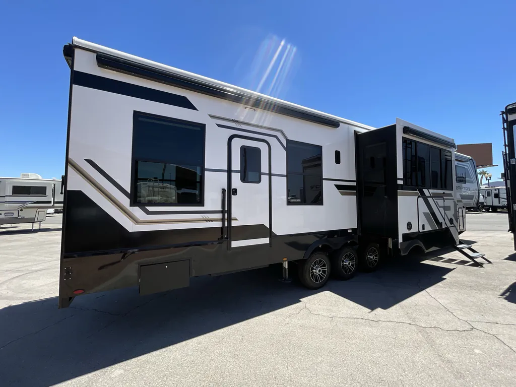 2025 Keystone Raptor 415, Photos photo 5