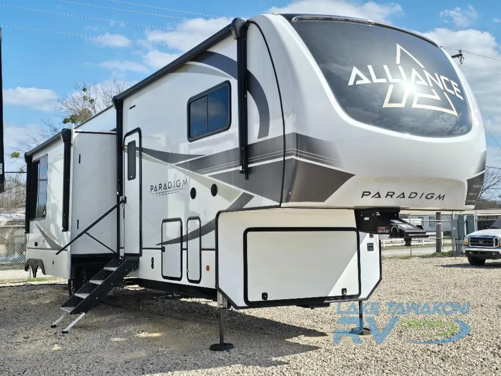2024 Alliance RV Paradigm 395DS - Photo 2