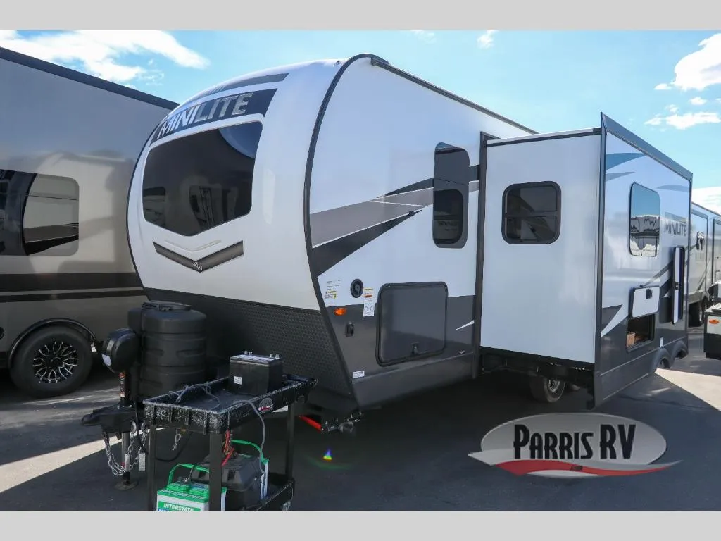 2025 Forest River Rockwood Mini Lite 2517S - Photo 3