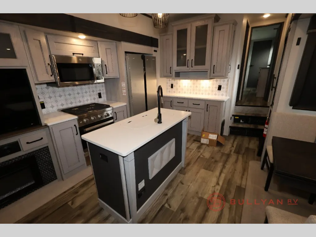 2024 Keystone Montana High Country 381TB, Photos photo 23