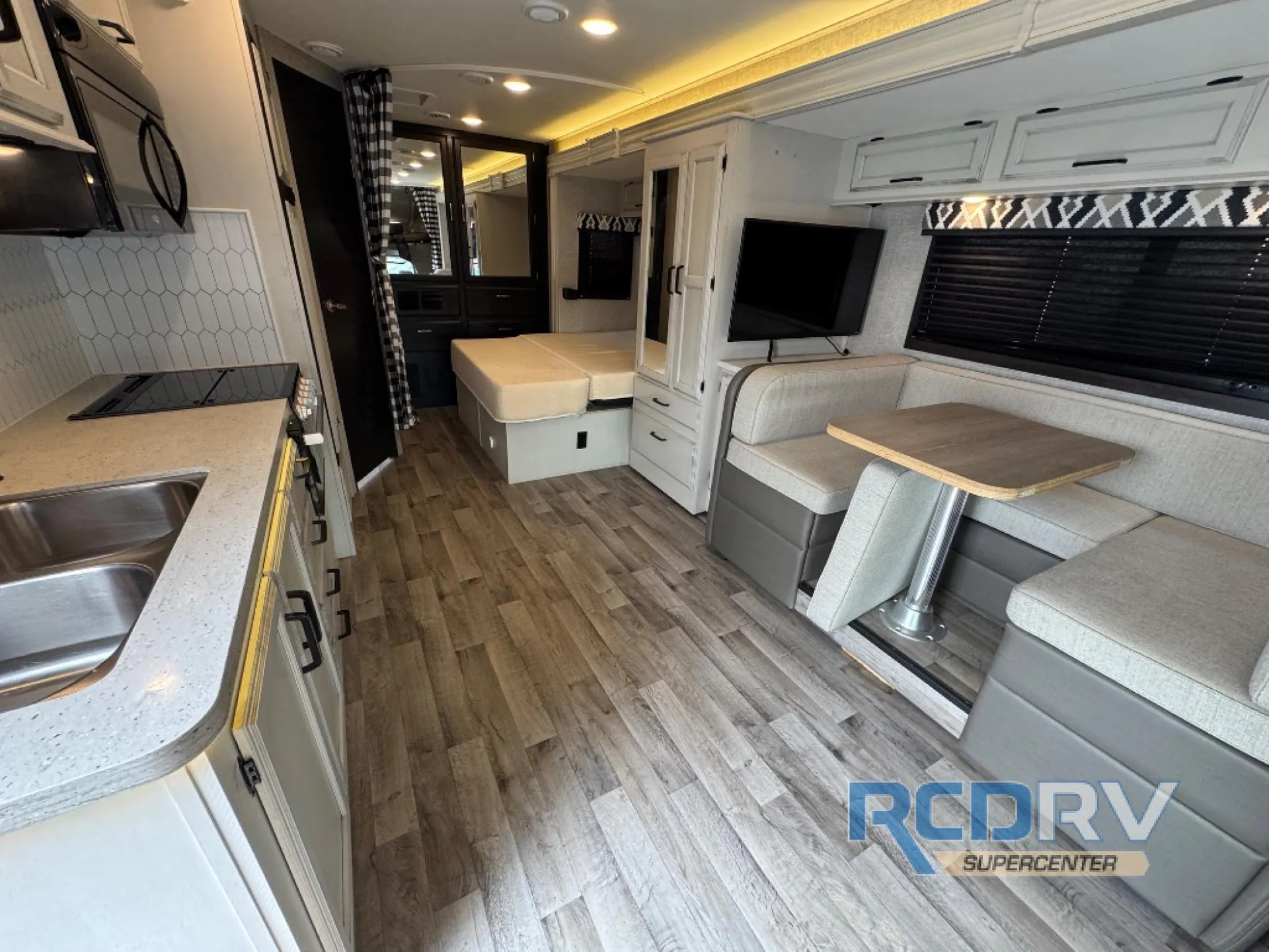2022 Entegra Coach Odyssey 24B - Photo 3
