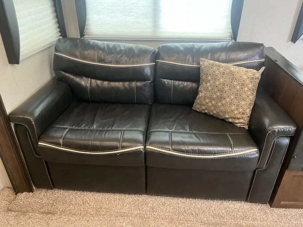 2019 Forest River Wildcat 31BH, Photos photo 10