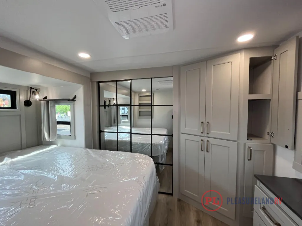 2026 Brinkley Model G 3970, Photos photo 26