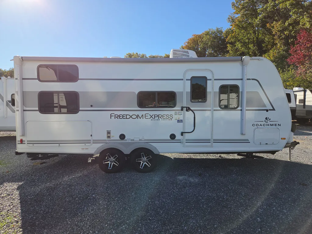 2026 Coachmen Freedom Express Select 21SE, Photos photo 9