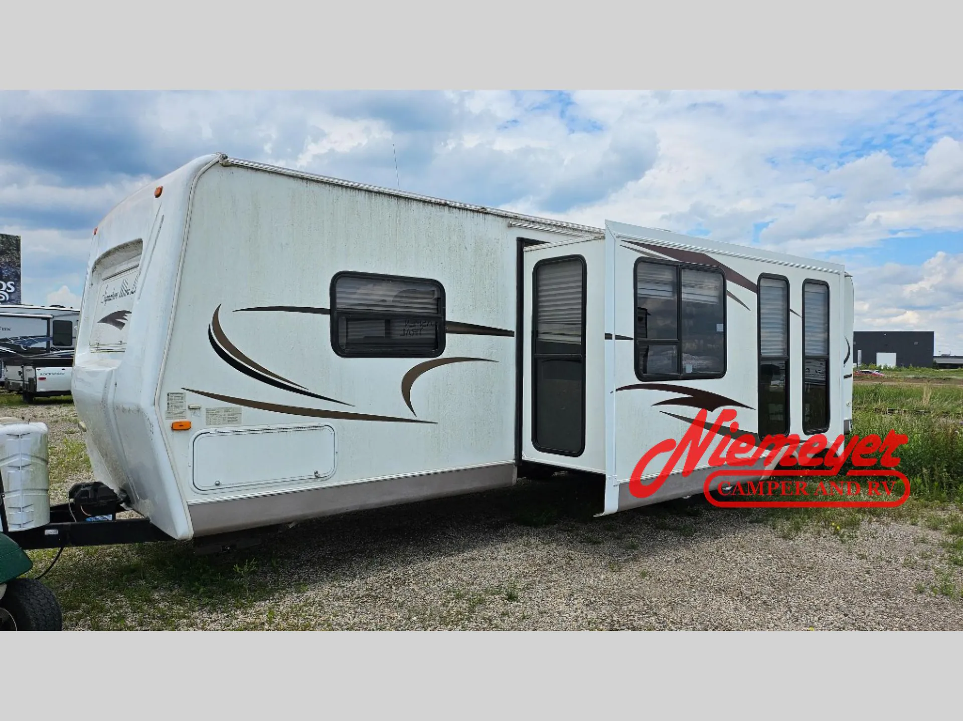 2010 Forest River Rockwood Signature Ultra Lite 8313SS - Photo 4