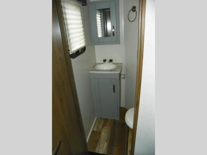 2020 Keystone Fuzion 373 - Photo 4